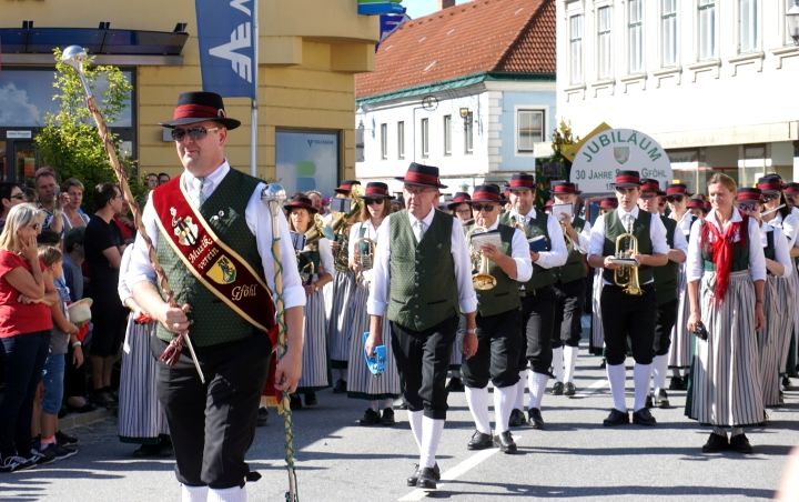 stadtfest-2019_umzug-2_v2.jpg