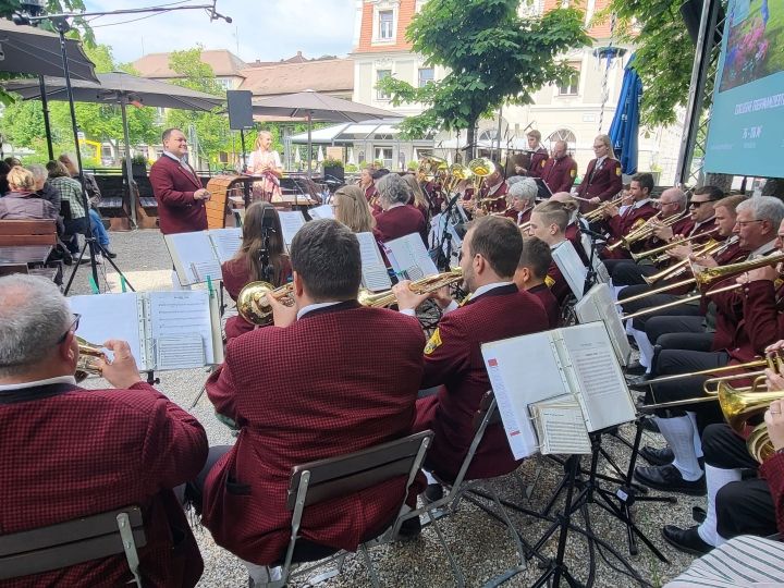 radiofruehschoppen-2025_hofbraeu-steinertor_bild-2_v2.jpg