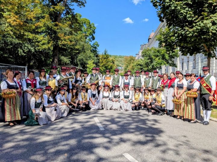 wachauer-volksfest-2025_gruppenfoto-2_v3.jpg